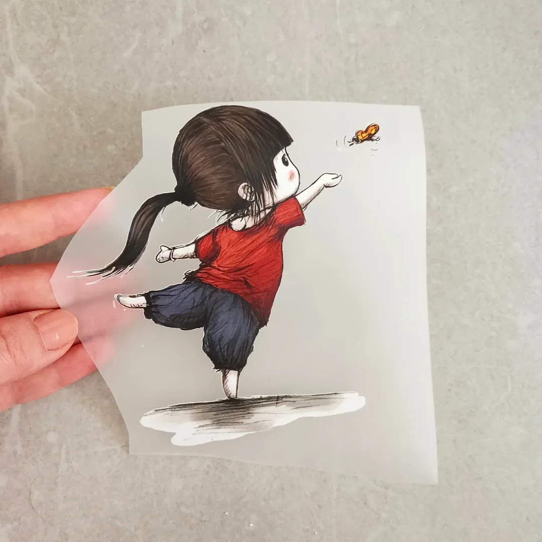 استیکر پارچه و لباس ( دختر و پروانه )