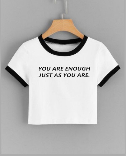 استیکر پارچه و لباس، متن انگلیسی سفید و مشکی تو کافی هستی